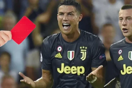 রোনালদোর লাল কার্ড কয়টি